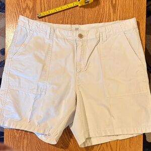 GAP Cream Women's Bermuda Shorts with Front Patch Pockets